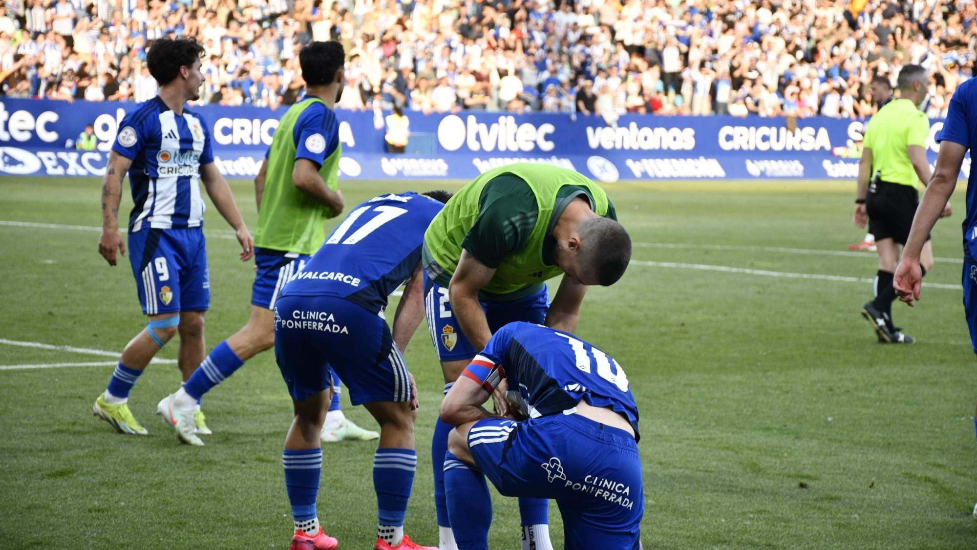 Gol de la victoria de la Ponferradina en el derbi
