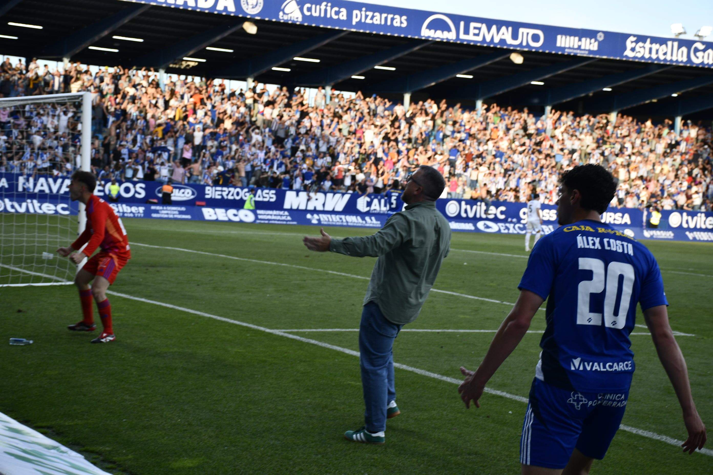Javi Rey celebrando el gol de la victoria del derbi Javi Rey celebrando el gol de la victoria del derbi