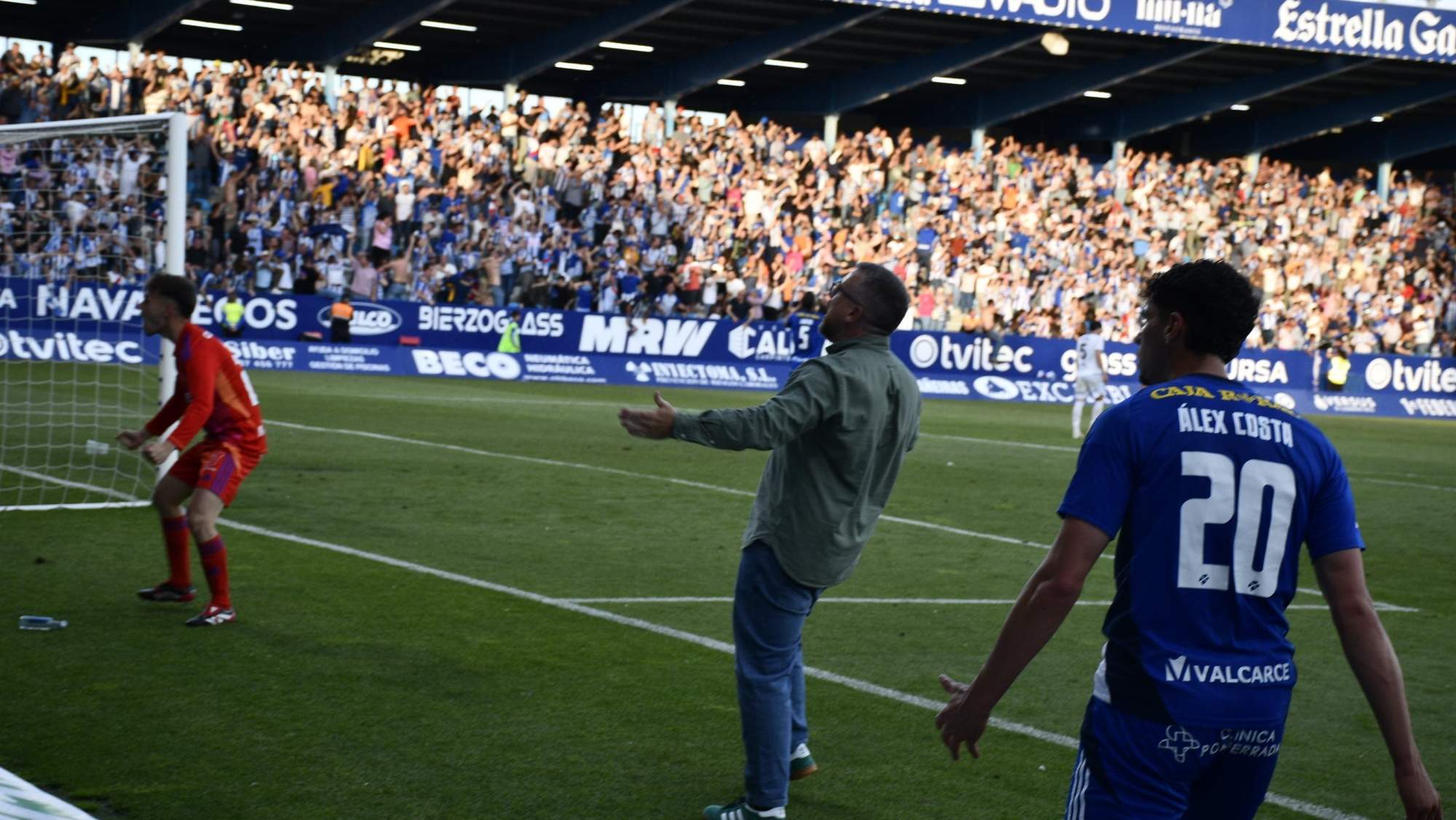 Javi Rey celebrando el gol de la victoria del derbi Javi Rey celebrando el gol de la victoria del derbi