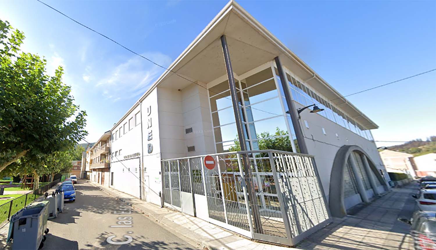 Sede de la UNED en Vega de Espinareda