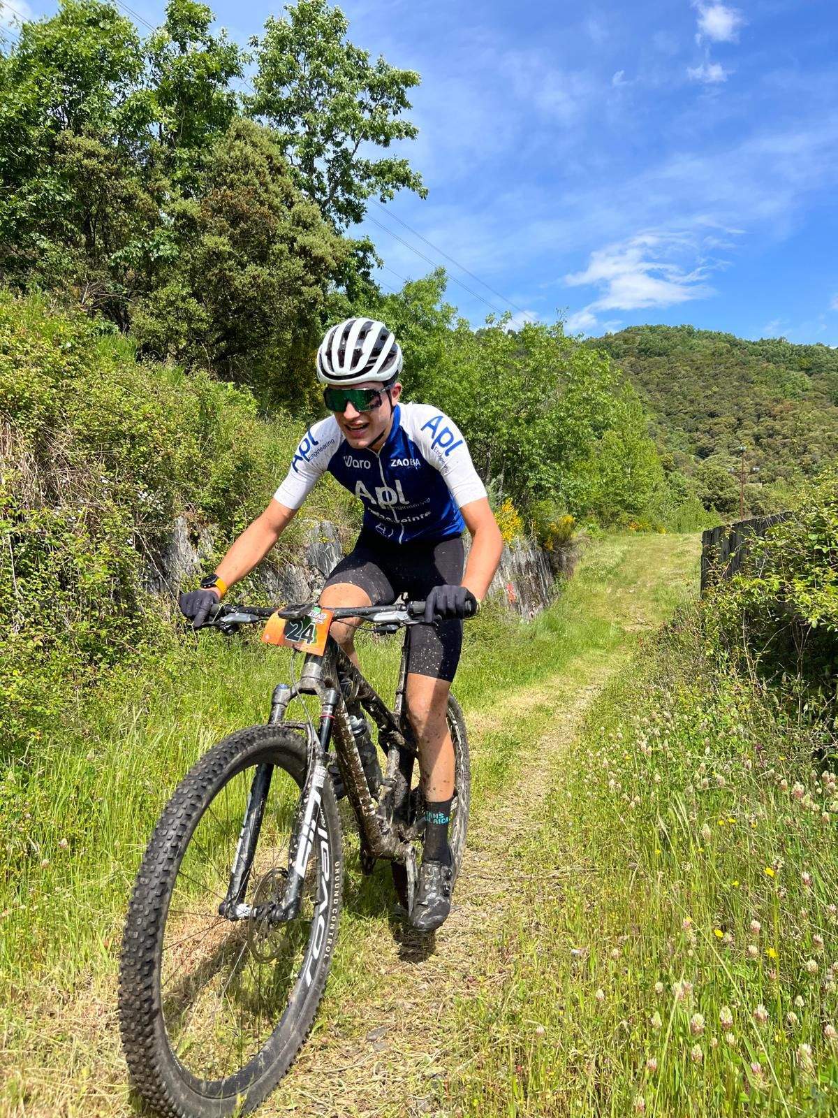 El biker berciano Iker Nuevo se lleva la BTT Minera