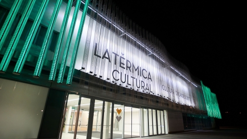 La Térmica Cultural de noche