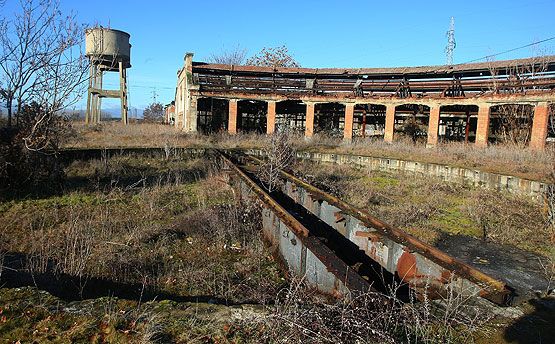 Antigua placa giratoria para las locomotoras que llegaban al complejo ferroviario de la empresa Renfe a Ponferrada, y que da nombre al barrio ponferradino de La Placa (César Sánchez/ICAL)