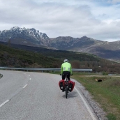 De Ponferrada a Sestao en bicicleta por el sueño del ascenso directo: El reto de un viaje sin entrada y sin alojamiento De Ponferrada a Sestao en bicicleta por el sueño del ascenso directo: El reto de un viaje sin entrada y sin alojamiento