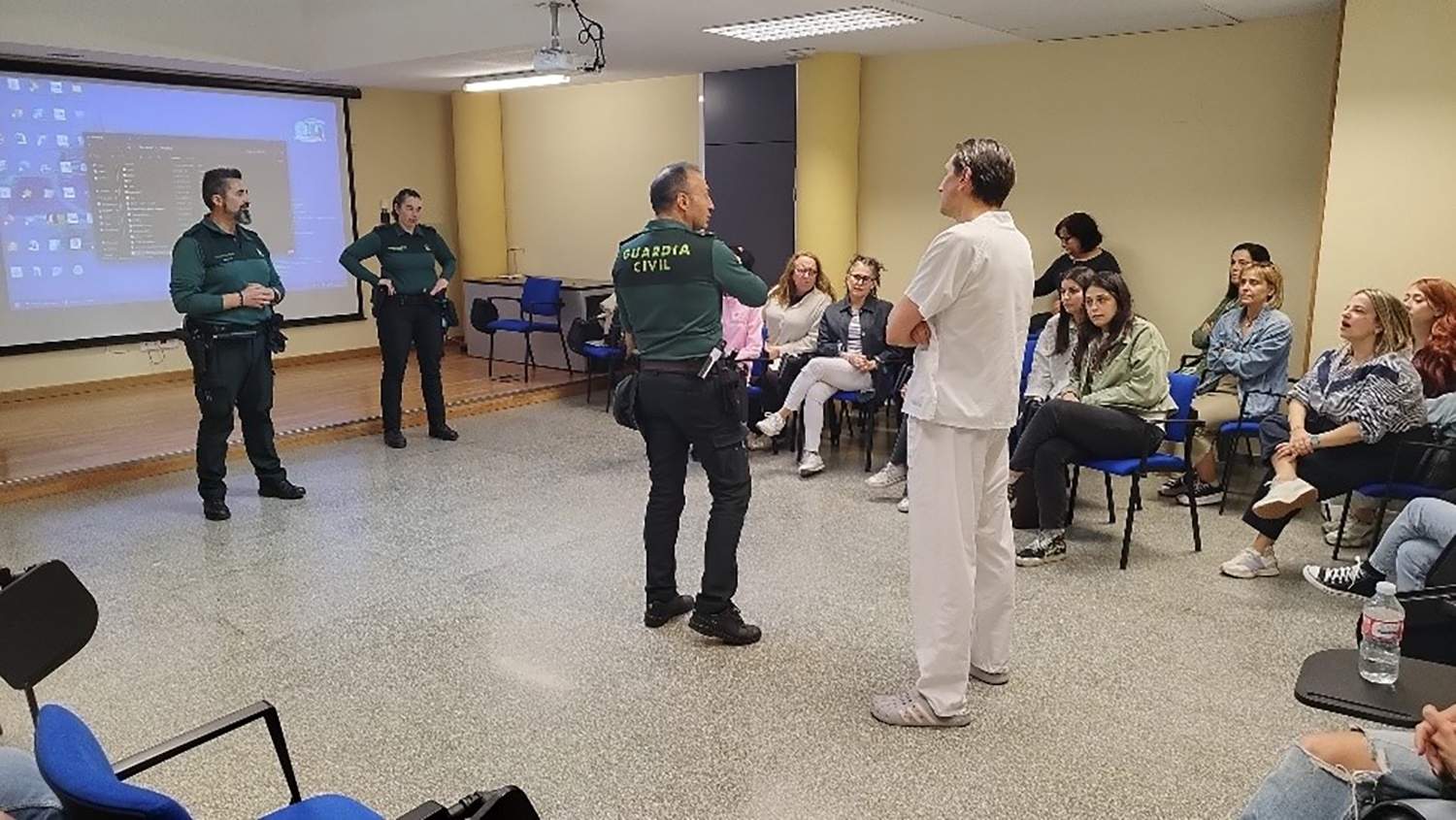 Charla prevención agresiones sanitarios Bierzo Charla prevención agresiones sanitarios Bierzo