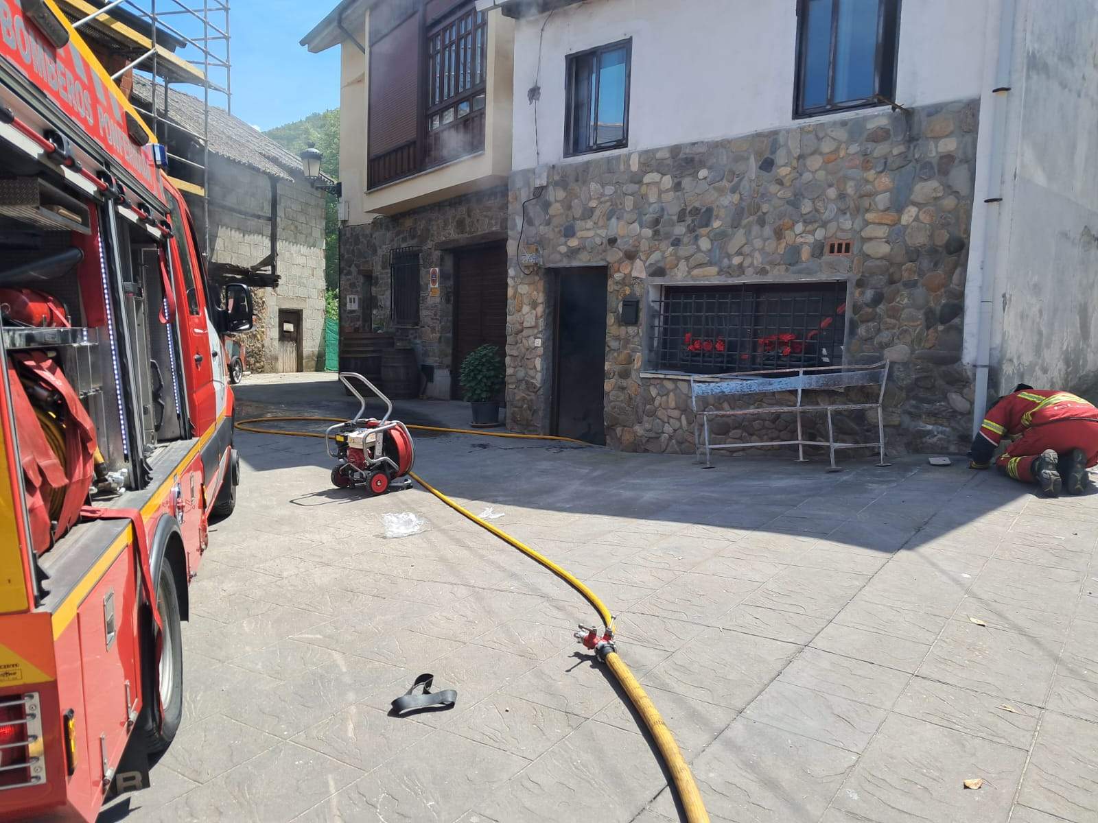 Incendio de una vivienda en Molinaseca 