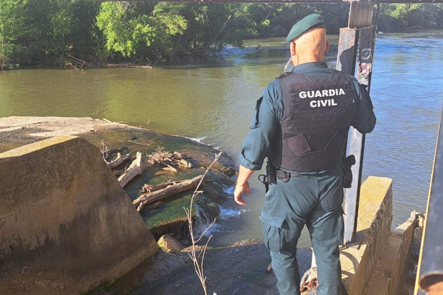 Buscan a un hombre de 68 años desaparecido en Valladolid tras salir a pescar al río Pisuerga