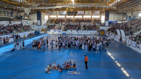 La afición de la Ponferradina en el pabellón en El Toraín La afición de la Ponferradina en el pabellón en El Toraín