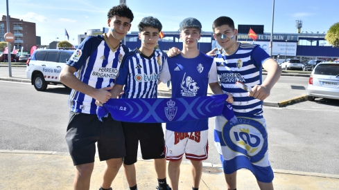 La afición de la Ponferradina en el pabellón en El Toraín La afición de la Ponferradina en el pabellón en El Toraín