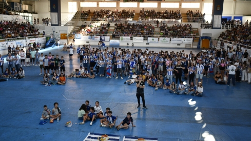 La afición de la Ponferradina en el pabellón en El Toraín La afición de la Ponferradina en el pabellón en El Toraín