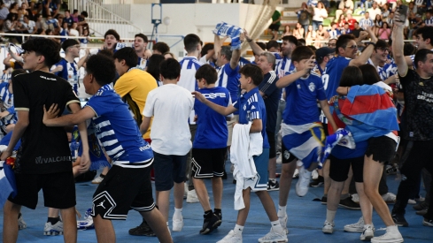 La afición de la Ponferradina en el pabellón en El Toraín La afición de la Ponferradina en el pabellón en El Toraín