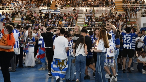 La afición de la Ponferradina en el pabellón en El Toraín La afición de la Ponferradina en el pabellón en El Toraín