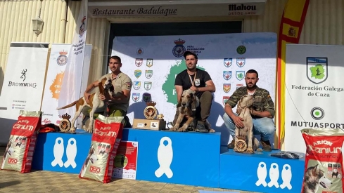 El berciano Iván Carbonero, subcampeón de España de Perros Atraillados sobre Jabalí Salvaje