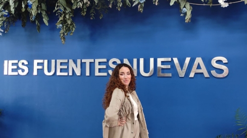 Inés Fernández Buelta, alumna de 2º de Bachillerato, ha sido reconocida por la Conserjería de Educación de la Junta de Castilla y León como la estudiante que más libros ha leído en la plataforma Fiction Express en toda la comunidad autónoma.