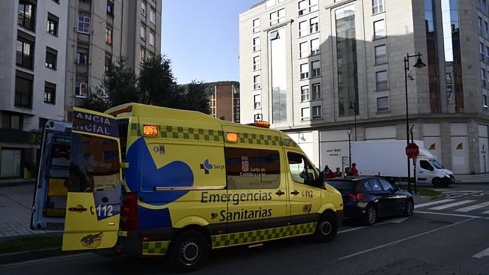 Herido un motorista en Ponferrada |Herida una motorista tras una colisión con un turismo en la Avenida de Portugal de Ponferrada 