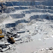 La Junta impulsa mejoras laborales y medioambientales en el sector de la pizarra, que emplea a más de 900 personas en el Bierzo y la Cabrera 