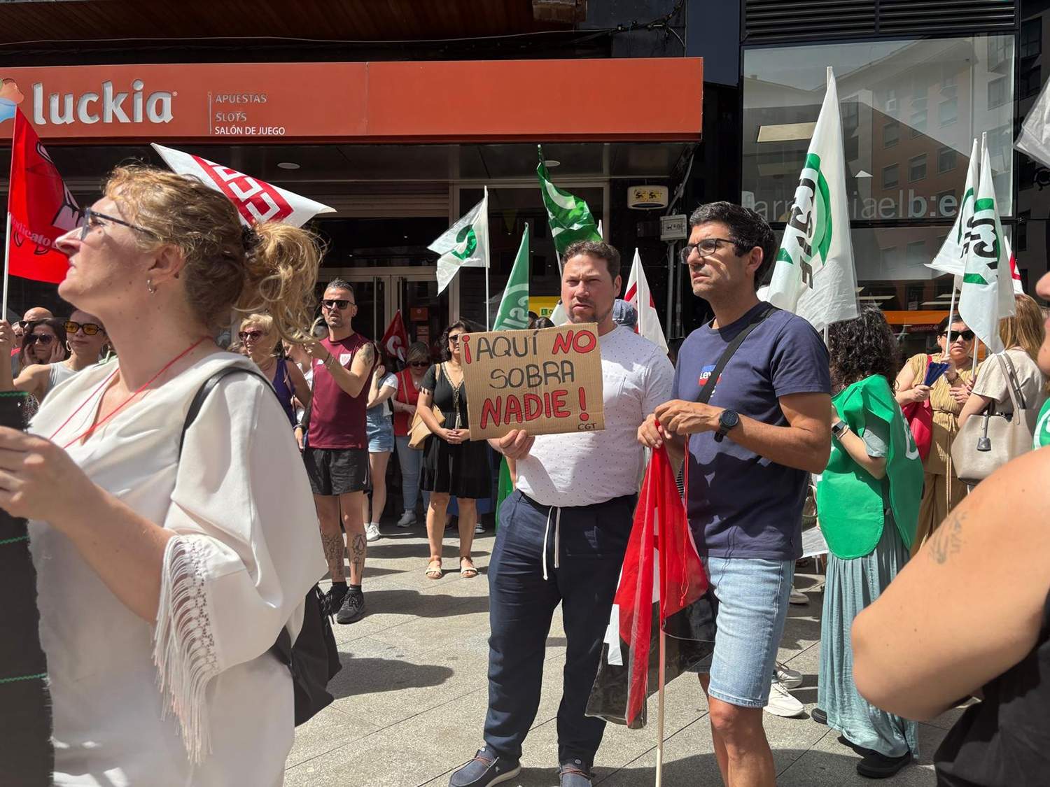 Concentración contra el ERE de Teleperformance en Ponferrada 8