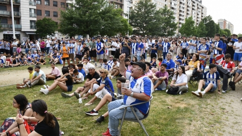 Pantalla en La Rosaleda para animar a la Ponferradina (59)