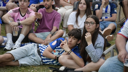 Pantalla en La Rosaleda para animar a la Ponferradina (84)