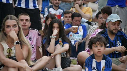 Pantalla en La Rosaleda para animar a la Ponferradina (88)
