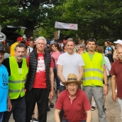 Más de 300 manifestantes reclaman la carretera de acceso a San Adrián de Valdueza (Ponferrada) en una marcha reivindicativa Más de 300 manifestantes reclaman la carretera de acceso a San Adrián de Valdueza (Ponferrada) en una marcha reivindicativa