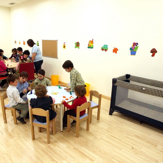 CSIF reúne 2.000 firmas en El Bierzo para reclamar enfermeras escolares en los centros educativos CSIF reúne 2.000 firmas en El Bierzo para reclamar enfermeras escolares en los centros educativos