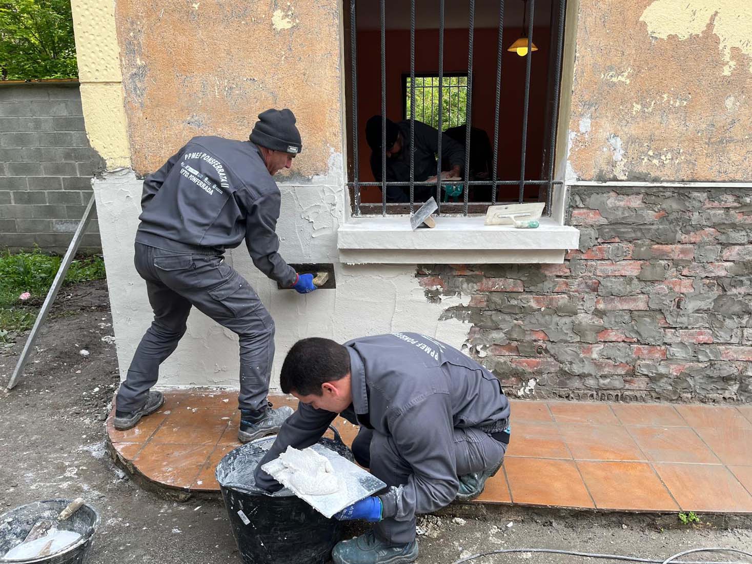 Trabajos de rehabilitación de las antiguas escuelas de Valdefrancos 