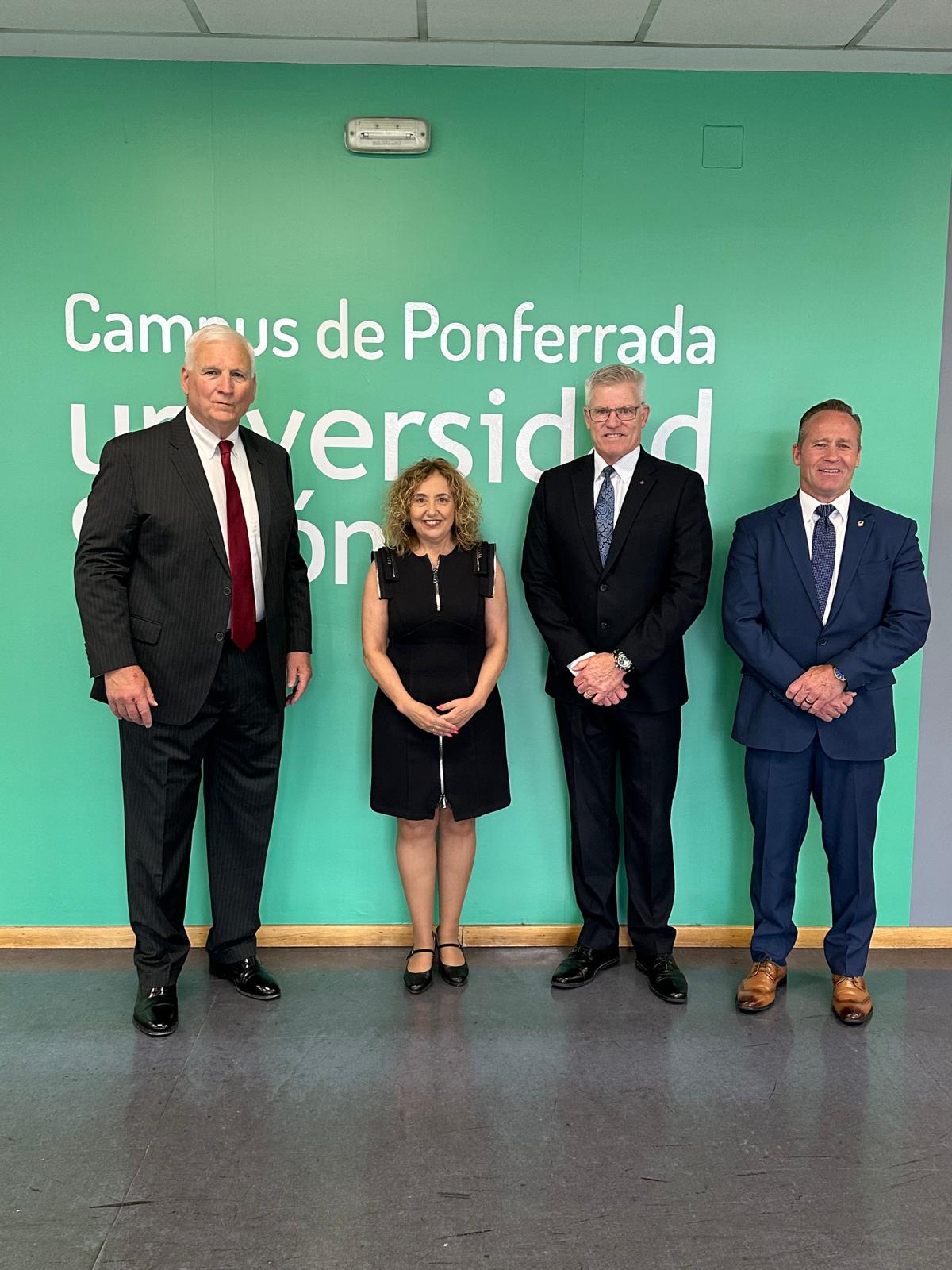 La Policía Municipal de Ponferrada se formará en salud mental con el convenio entre la ULE y la Association International of Chiefs of Police(3)
