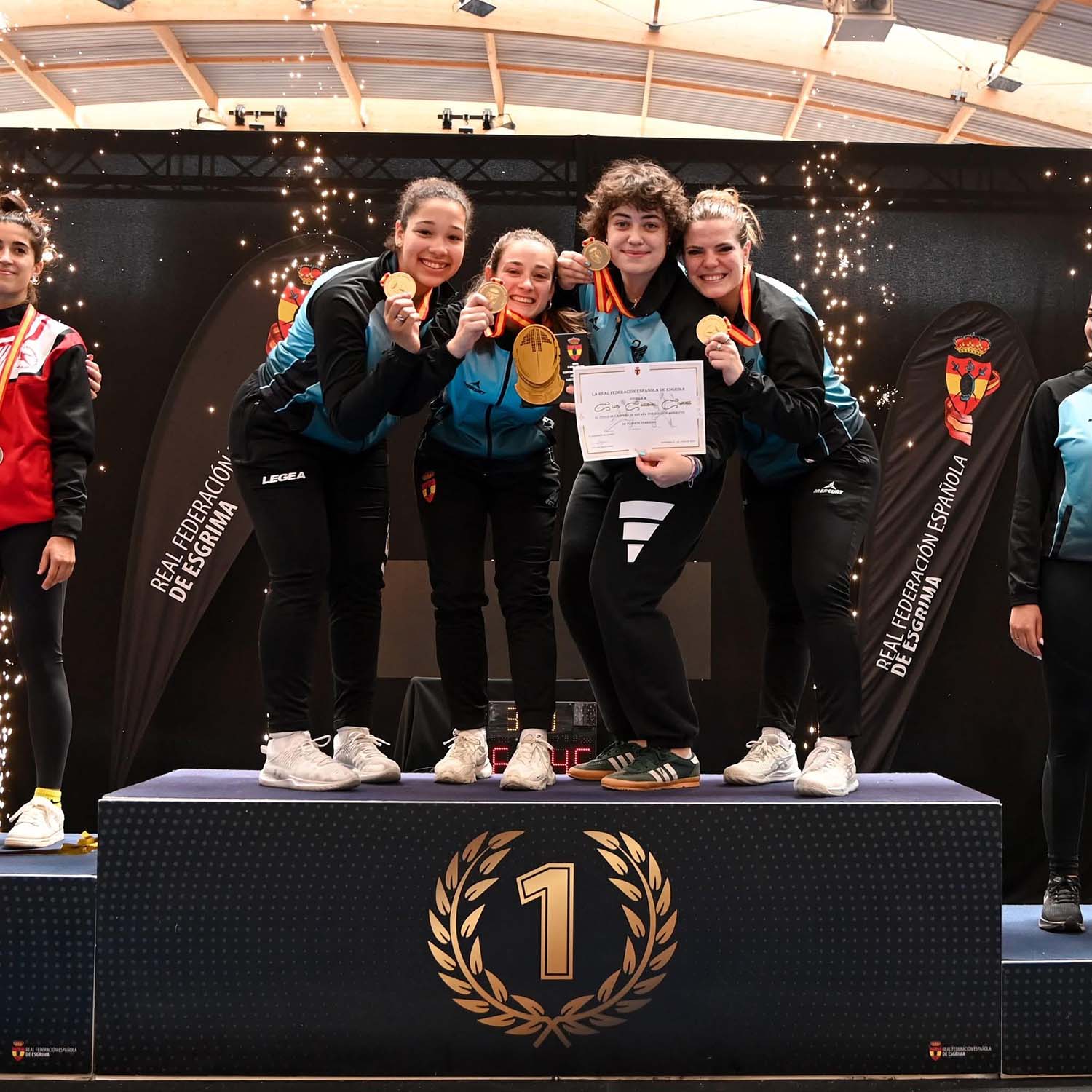 Oro del Campeonato de España por equipos del club Cardenal Cisneros de Madrid. Oro del Campeonato de España por equipos del club Cardenal Cisneros de Madrid.