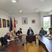 Carracedelo apoya los sellos de calidad alimentarios y combate la psila del peral con 25.500 € 