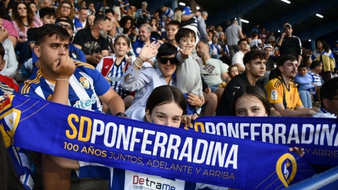 Partido entre la Ponferradina y el Antequera (48) Partido entre la Ponferradina y el Antequera (48)