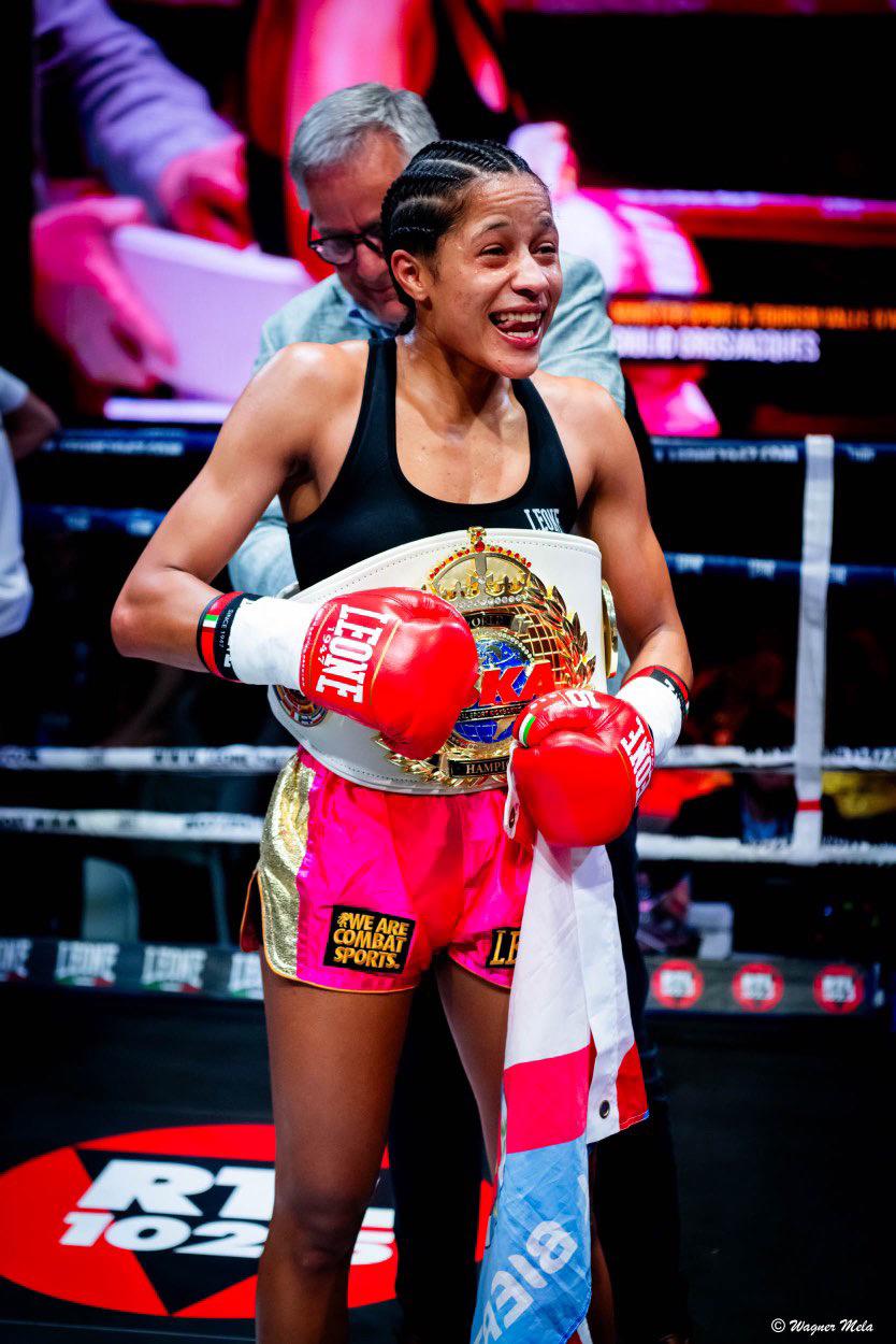 Débora Évora campeona del mundo de kickboxing 