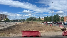 Obras del nuevo aparcamiento de Flores del Sil 