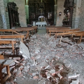 Se derrumba parte del falso techo de la iglesia de Arganza sin causar heridos