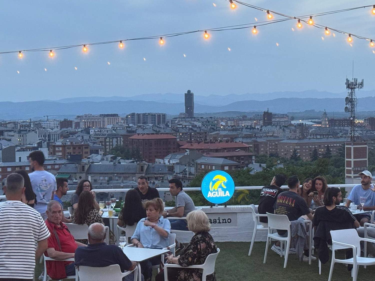 Terraza de El Casino de Ponferrada 3