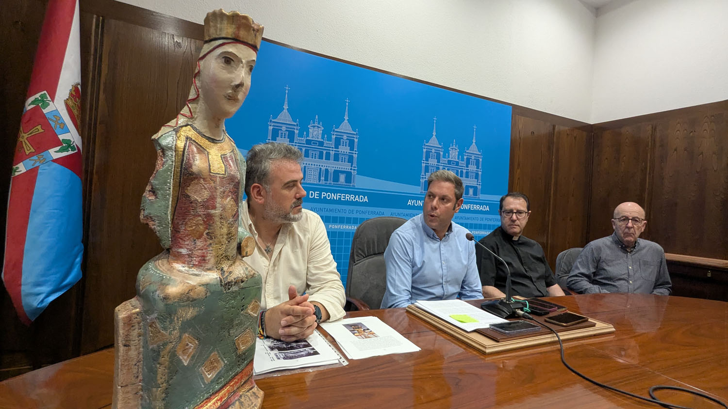 Restauración de la virgen (1)