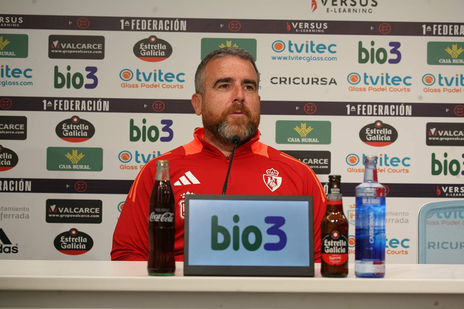 El entrenador de la Ponferradina, Javi Rey