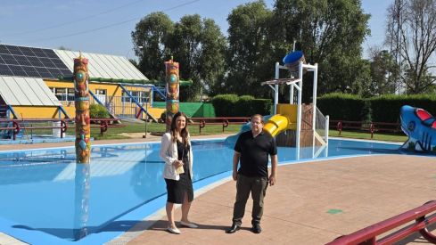 La Bañeza 'da el pistoletazo' de salida al verano con la apertura de las piscinas municipales 