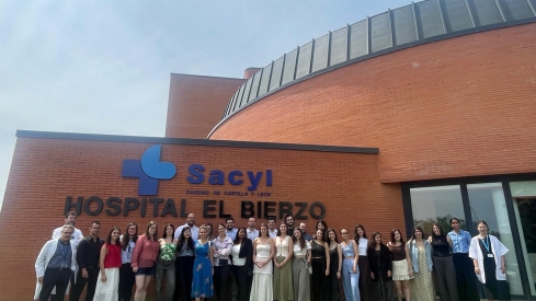 El Bierzo da la bienvenida a sus 31 nuevos residentes sanitarios con la esperanza de que "echen raíces" en la Comarca