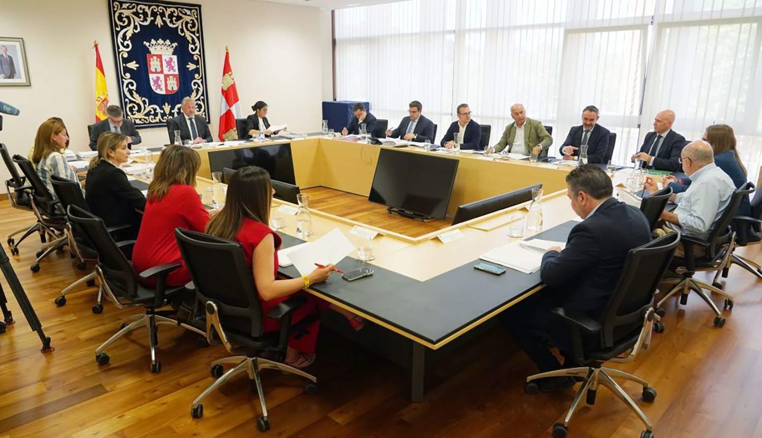 Reunión de la Mesa de las Cortes Reunión de la Mesa de las Cortes