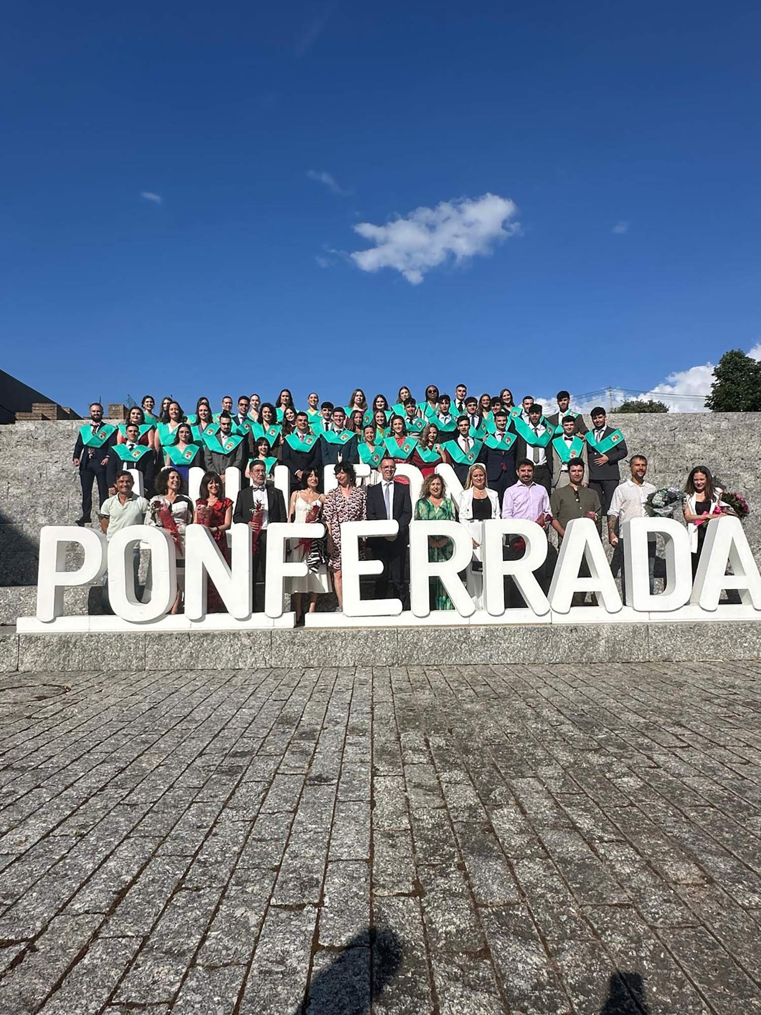 Graduación de Fisioterapia del Campus de Ponferrada Graduación de Fisioterapia del Campus de Ponferrada