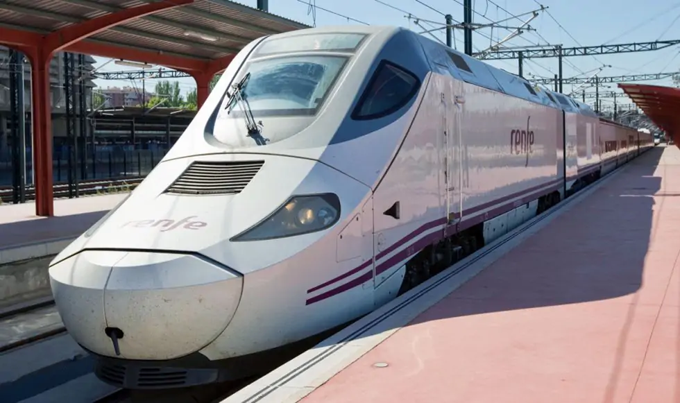 Transportes adjudica por 33,5 millones de euros tres contratos para aumentar la capacidad de la línea de alta velocidad León-Palencia
