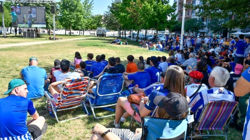 La Rosaleda fue una marea blanquiazul  (44)