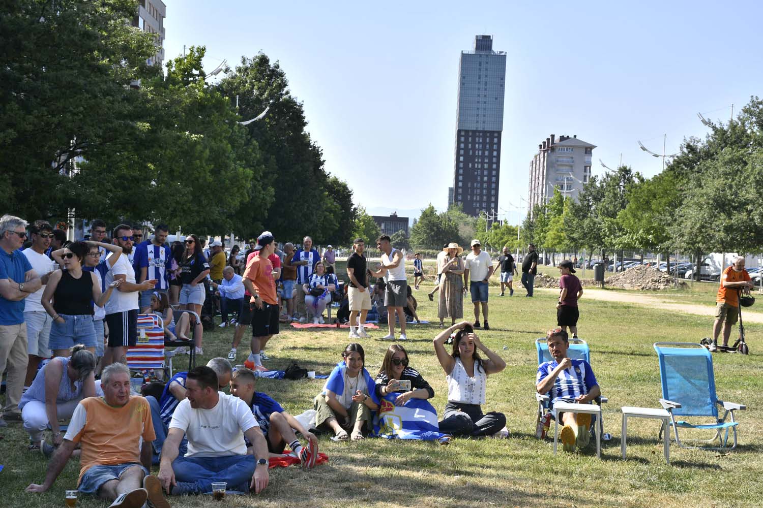 La Rosaleda fue una marea blanquiazul(83)