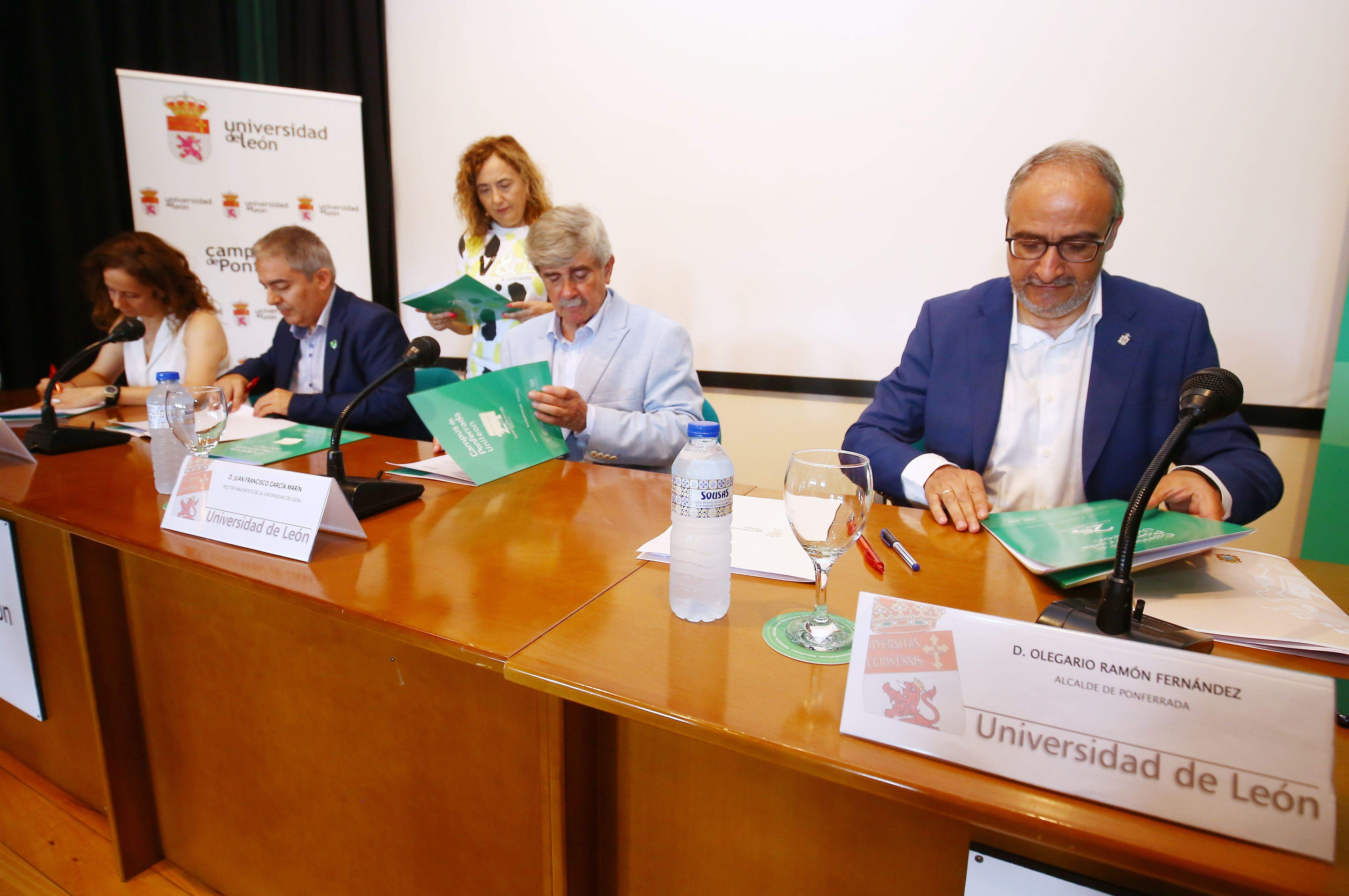 Firma de convenios para la creación de la cátedra extraordinaria ULE-Tech-Circular Firma de convenios para la creación de la cátedra extraordinaria ULE-Tech-Circular