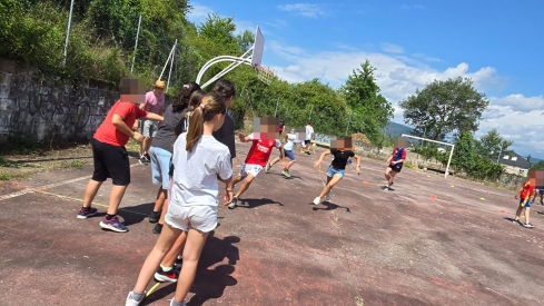 Patio del colegio de Matachana. Foto: Facebook CRA Matachana