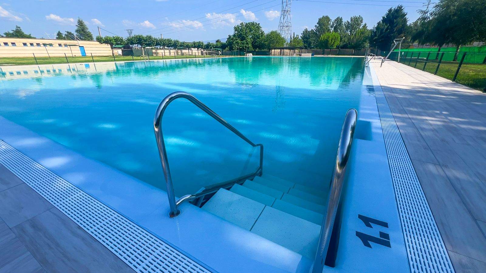 Piscina Cacabelos (2)