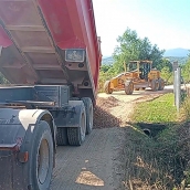 Ponferrada mejora la conexión rural con el asfaltado de caminos en San Lorenzo, Villar de los Barrios y Puente Boeza Ponferrada mejora la conexión rural con el asfaltado de caminos en San Lorenzo, Villar de los Barrios y Puente Boeza