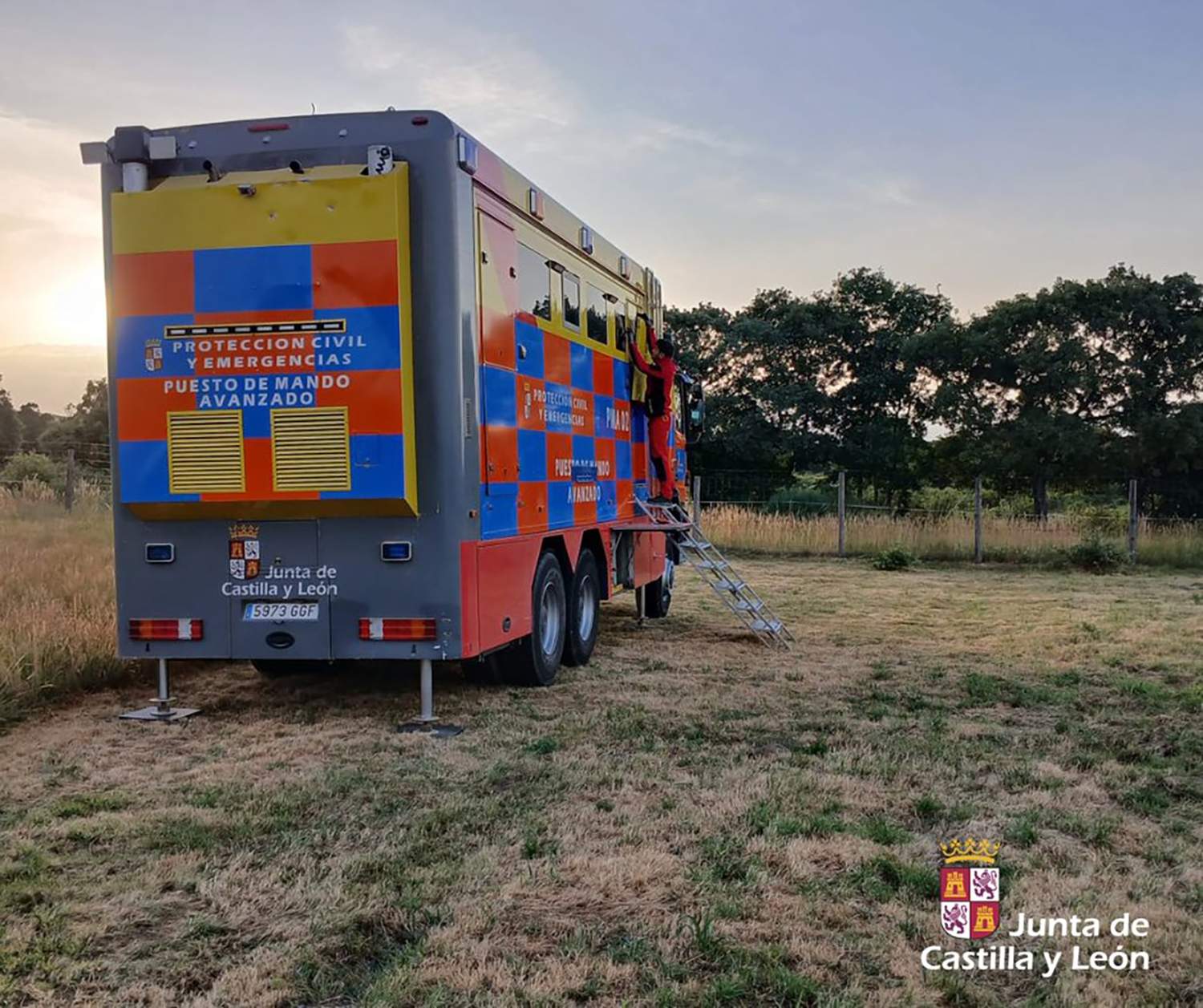 Servicio de Protección Civil y Emergencias en la búsqueda del anciano desaparecido 2