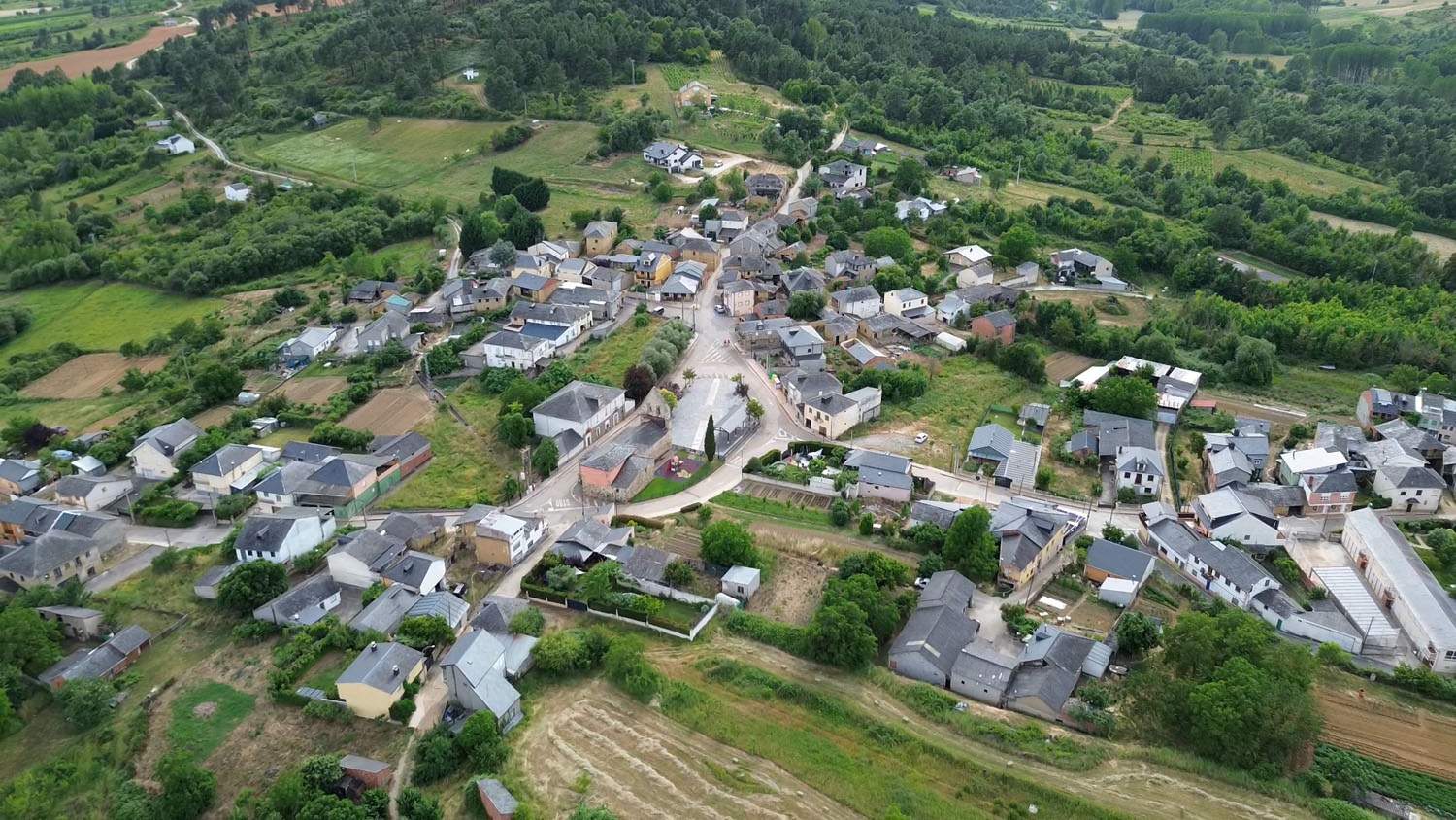 Magaz de Arriba Del cielo a la raíz del Bierzo (2)